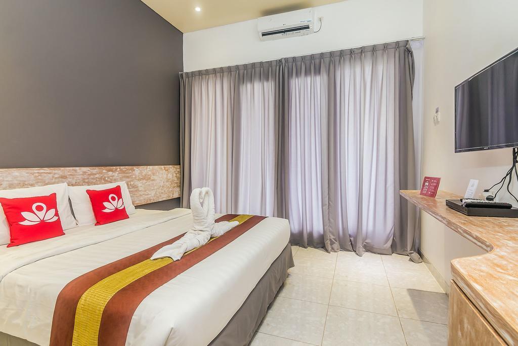 Zen Rooms Denpasar Mertasari Εξωτερικό φωτογραφία